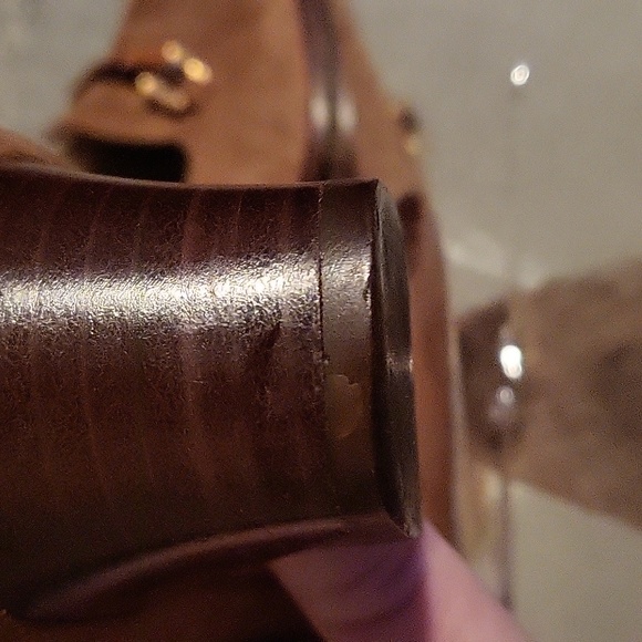 Gucci Woman's Bamboo Low Heel Pumps - Picture 9 of 16